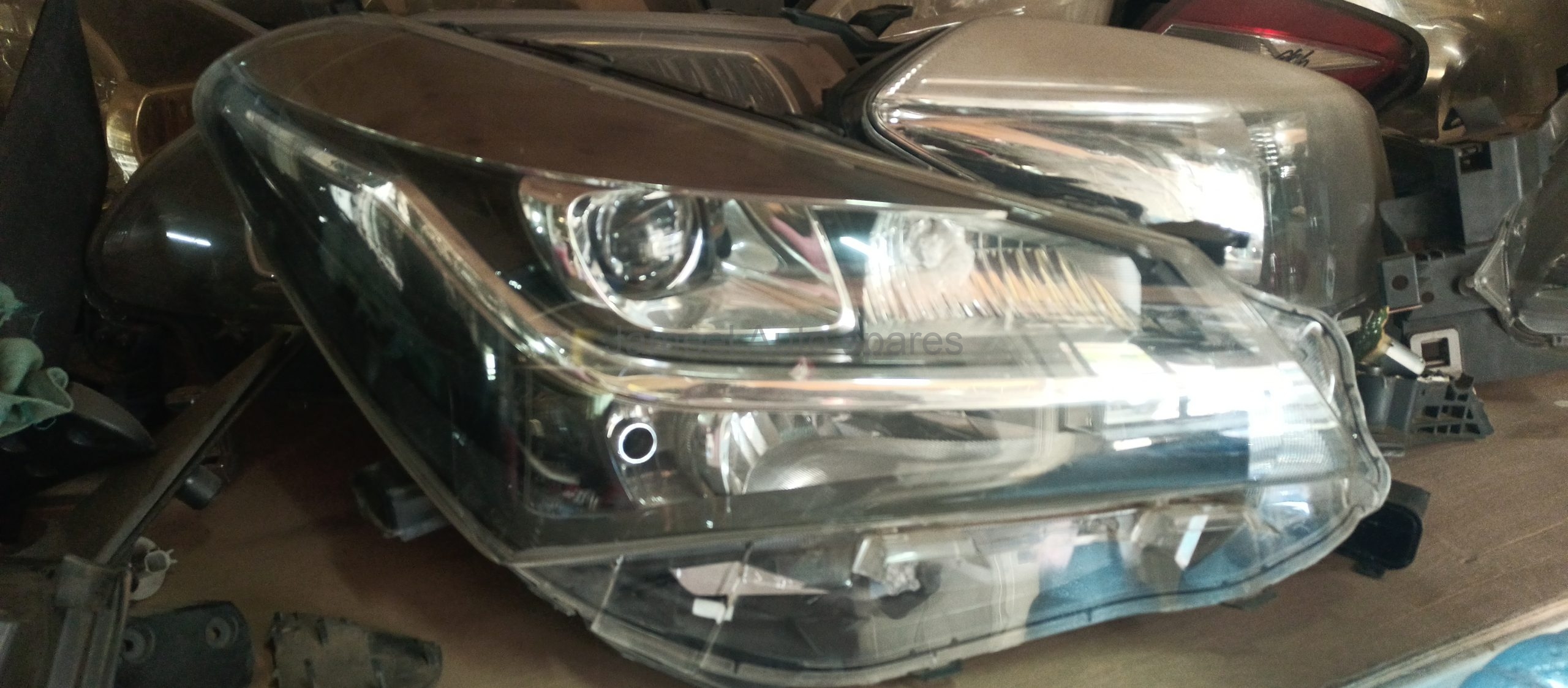 Headlight vitz 2015 xenon