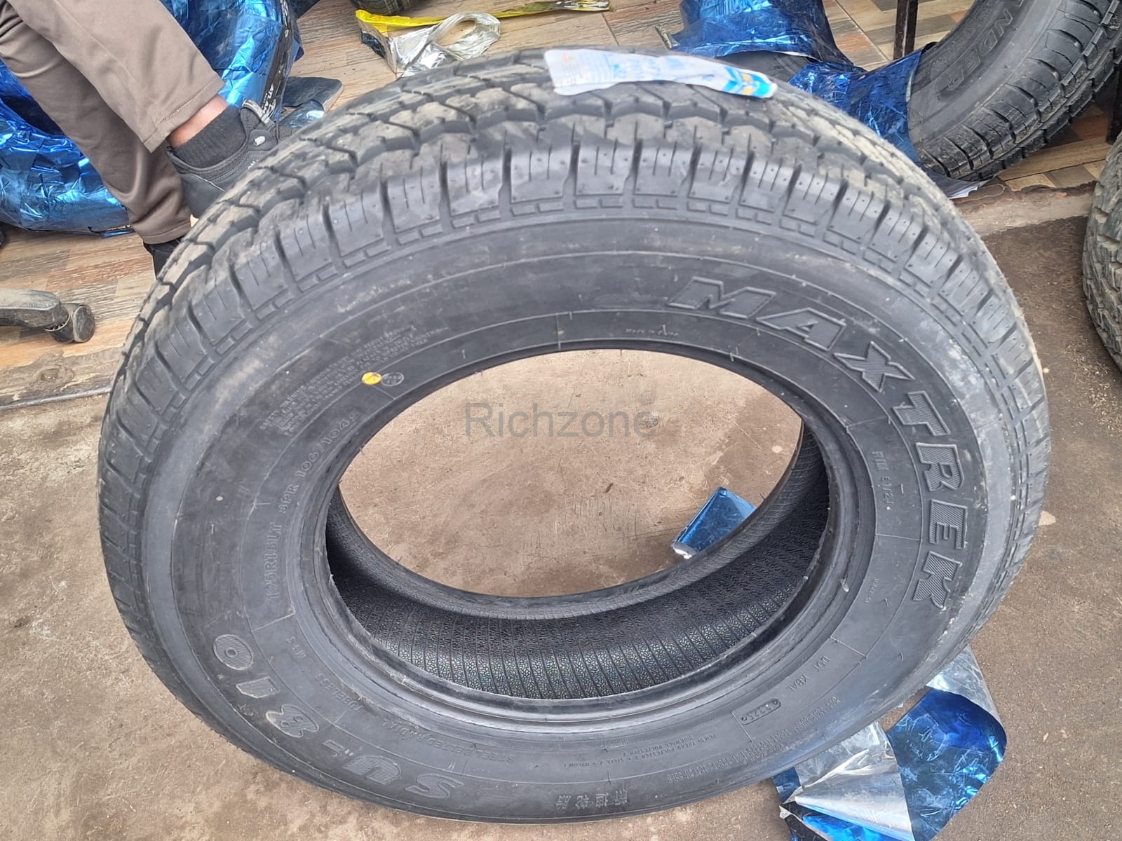 Maxtreak 195R15