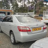 2011 TOYOTA PREMIO
