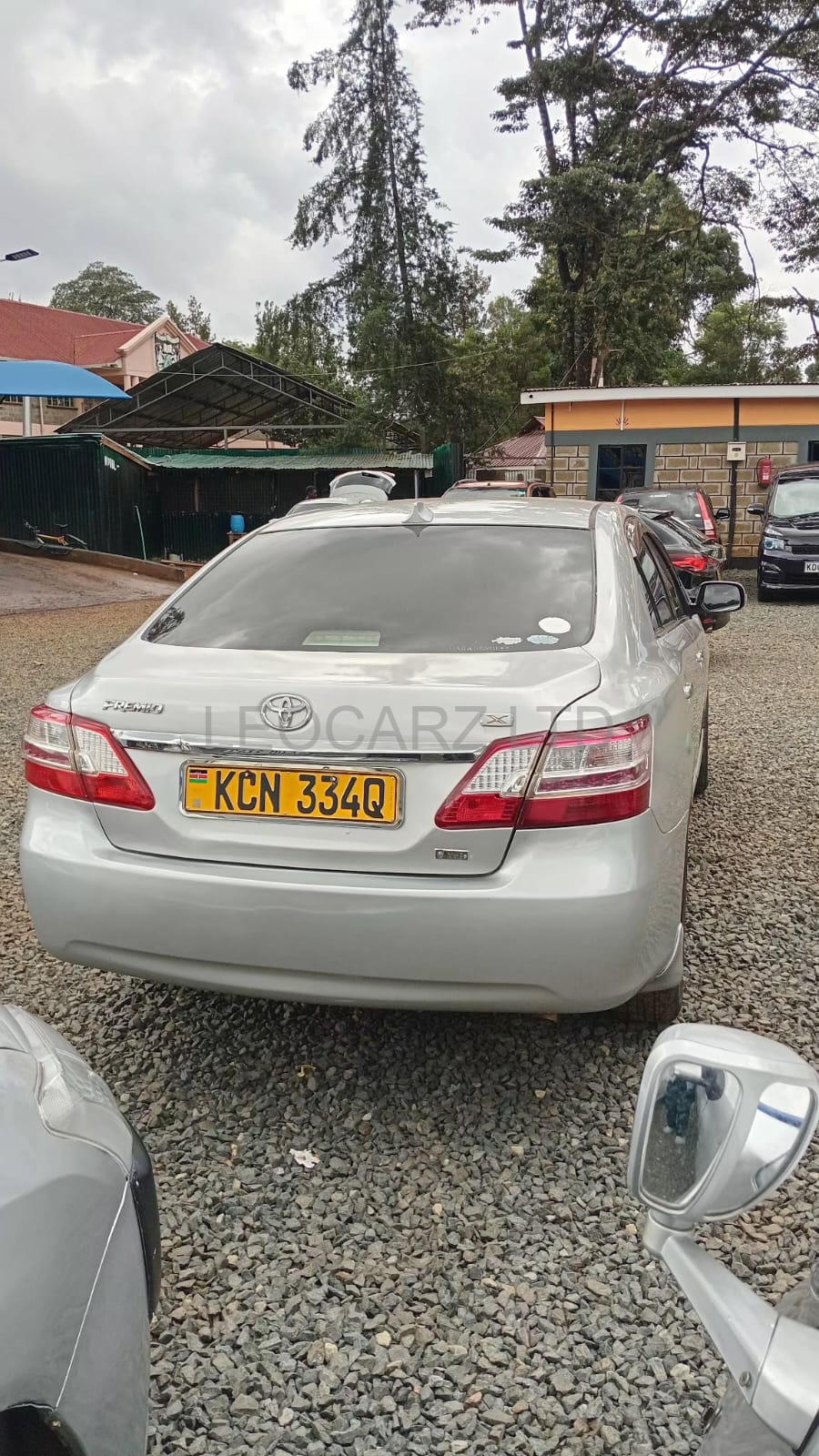 2011 TOYOTA PREMIO