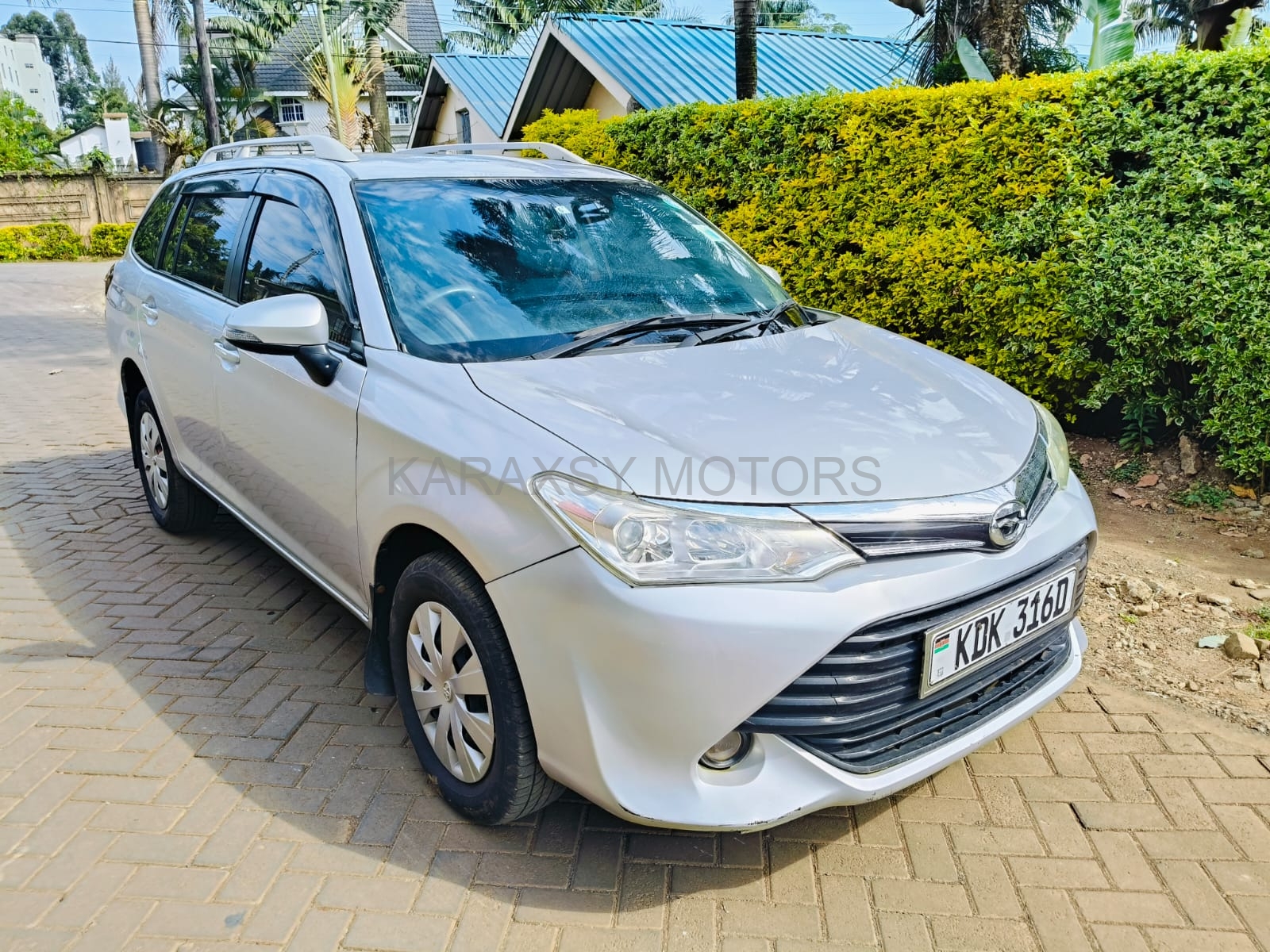 Toyota filder non hybrid 2015