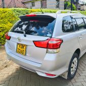 Toyota filder non hybrid 2015
