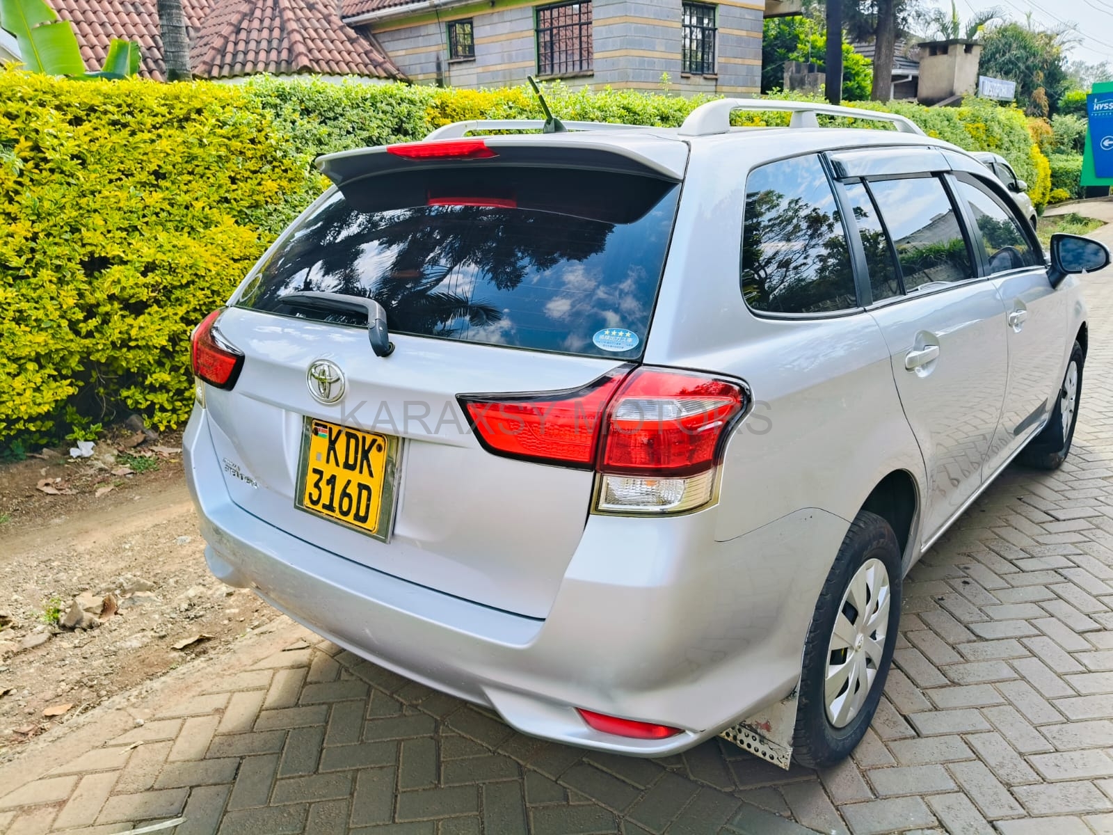 Toyota filder non hybrid 2015