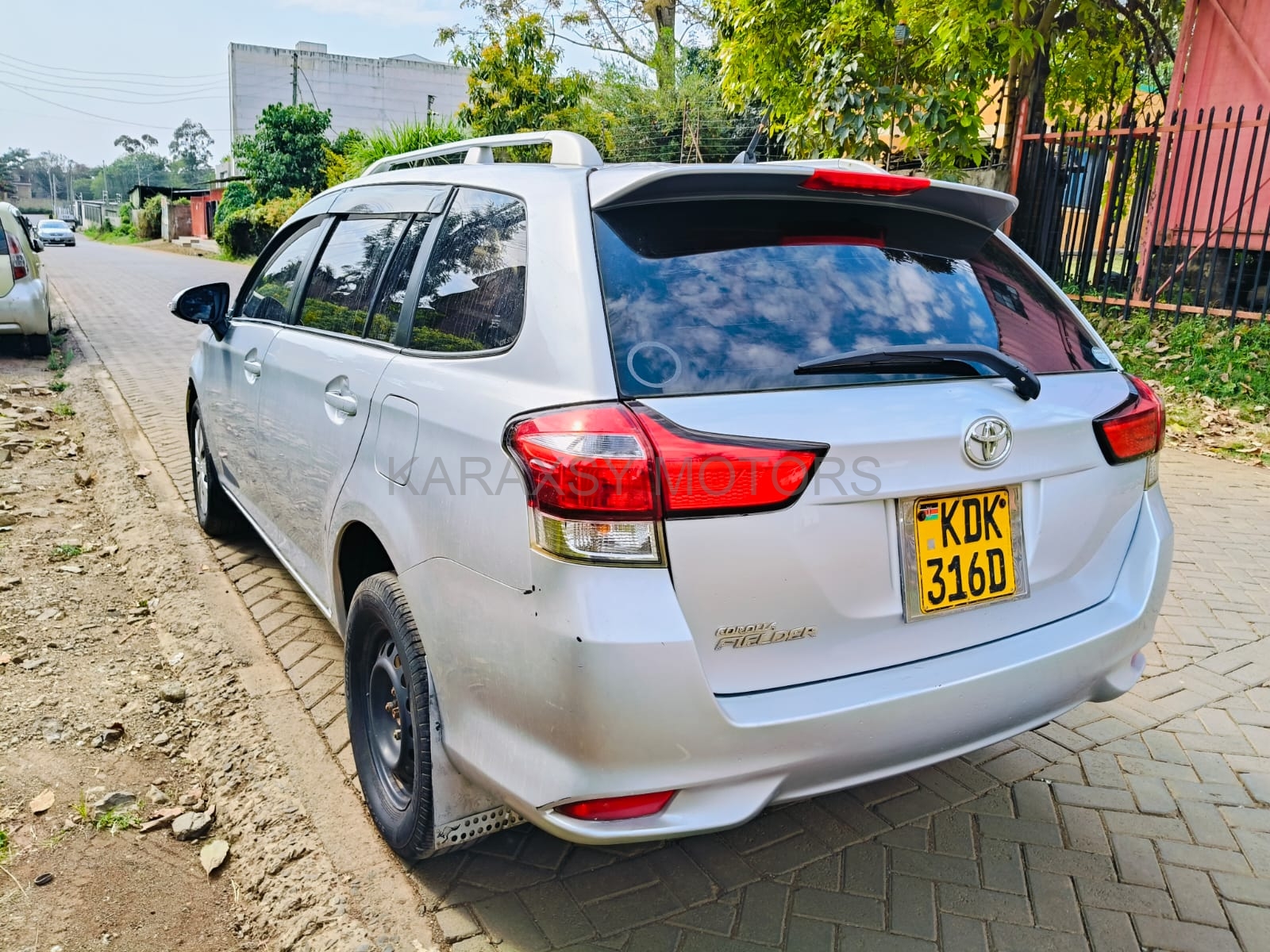 Toyota filder non hybrid 2015