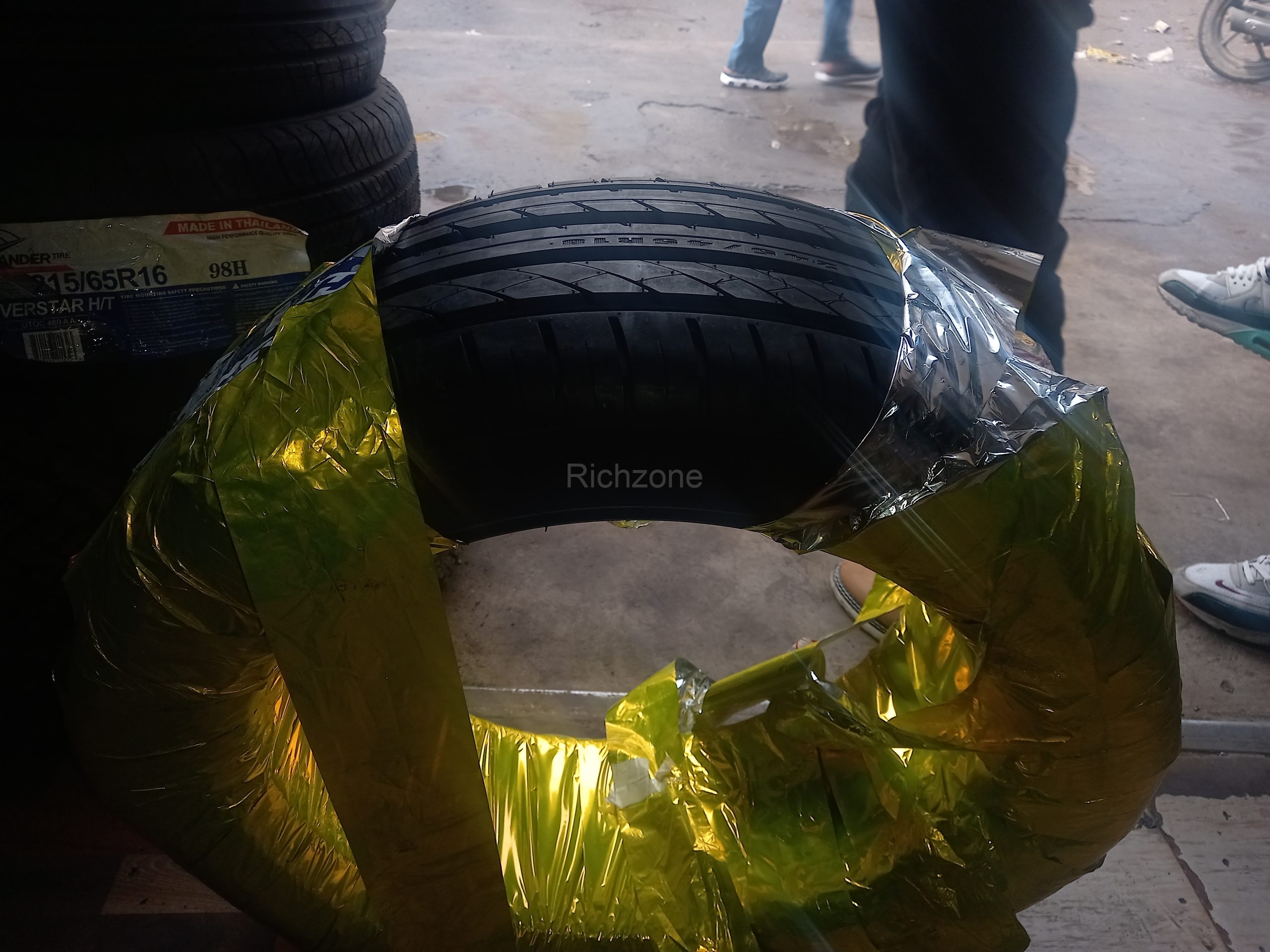 Zextour 245/46R18