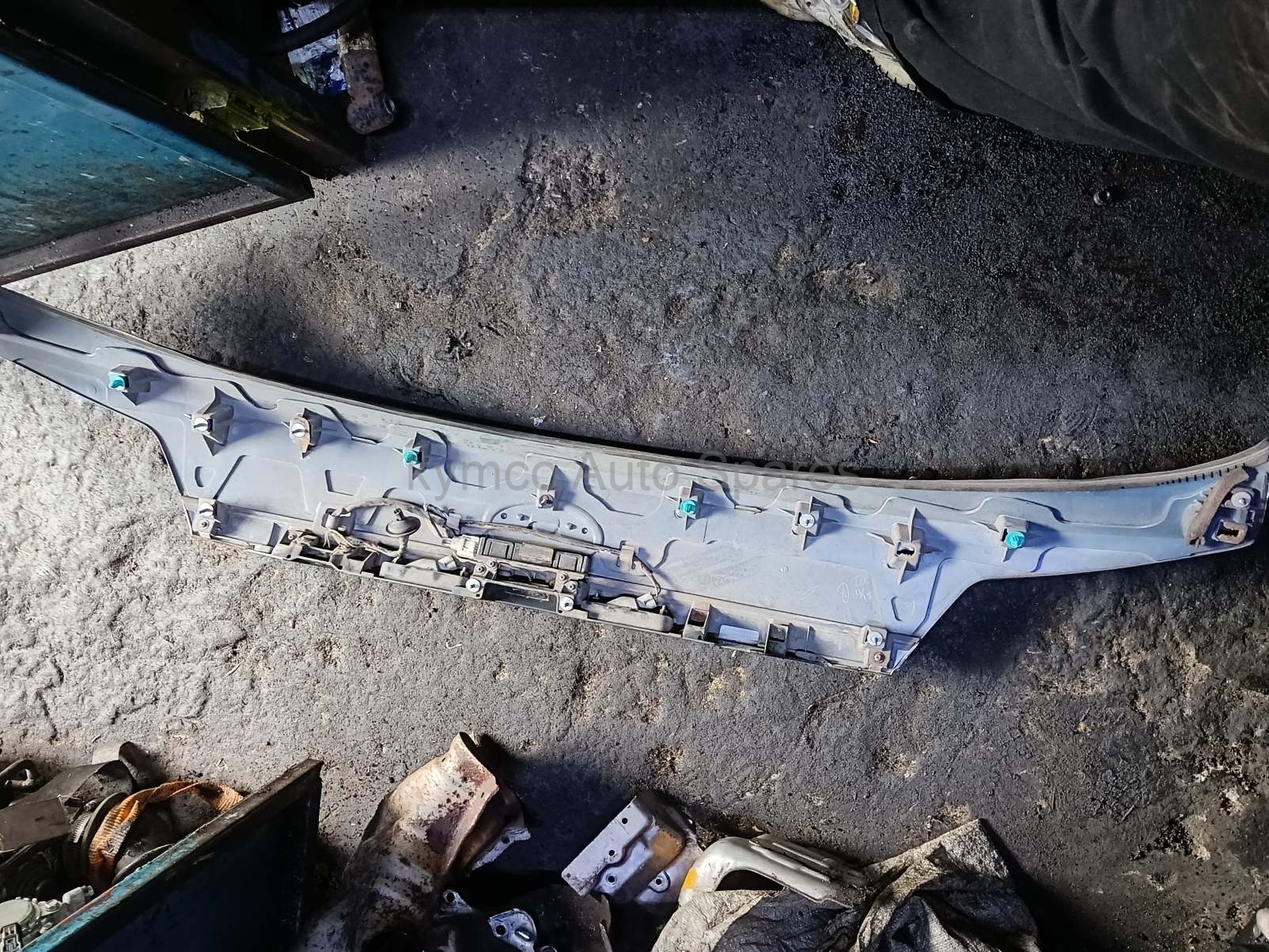Subaru br9 garnish