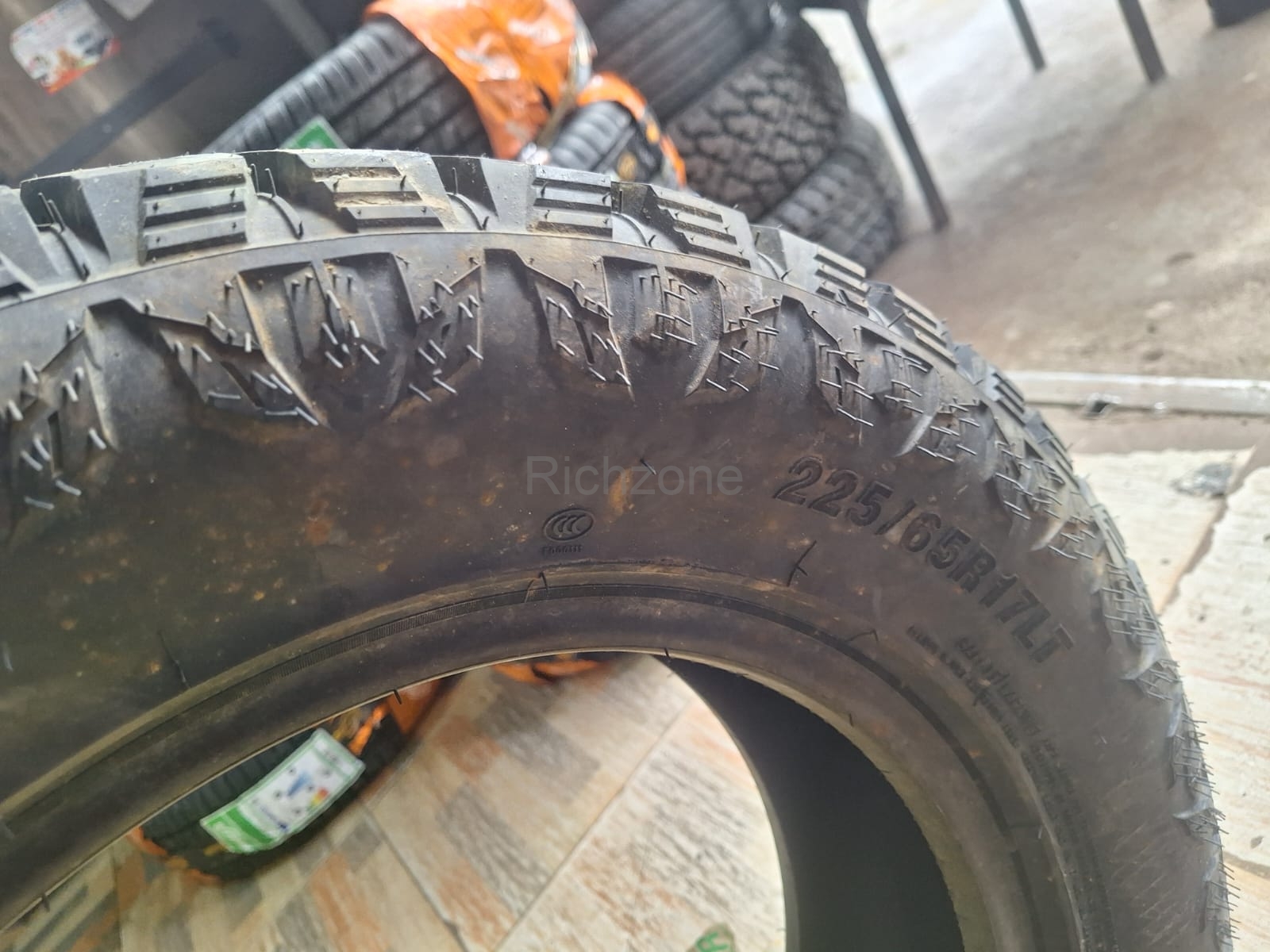 Bearway 225/65R17