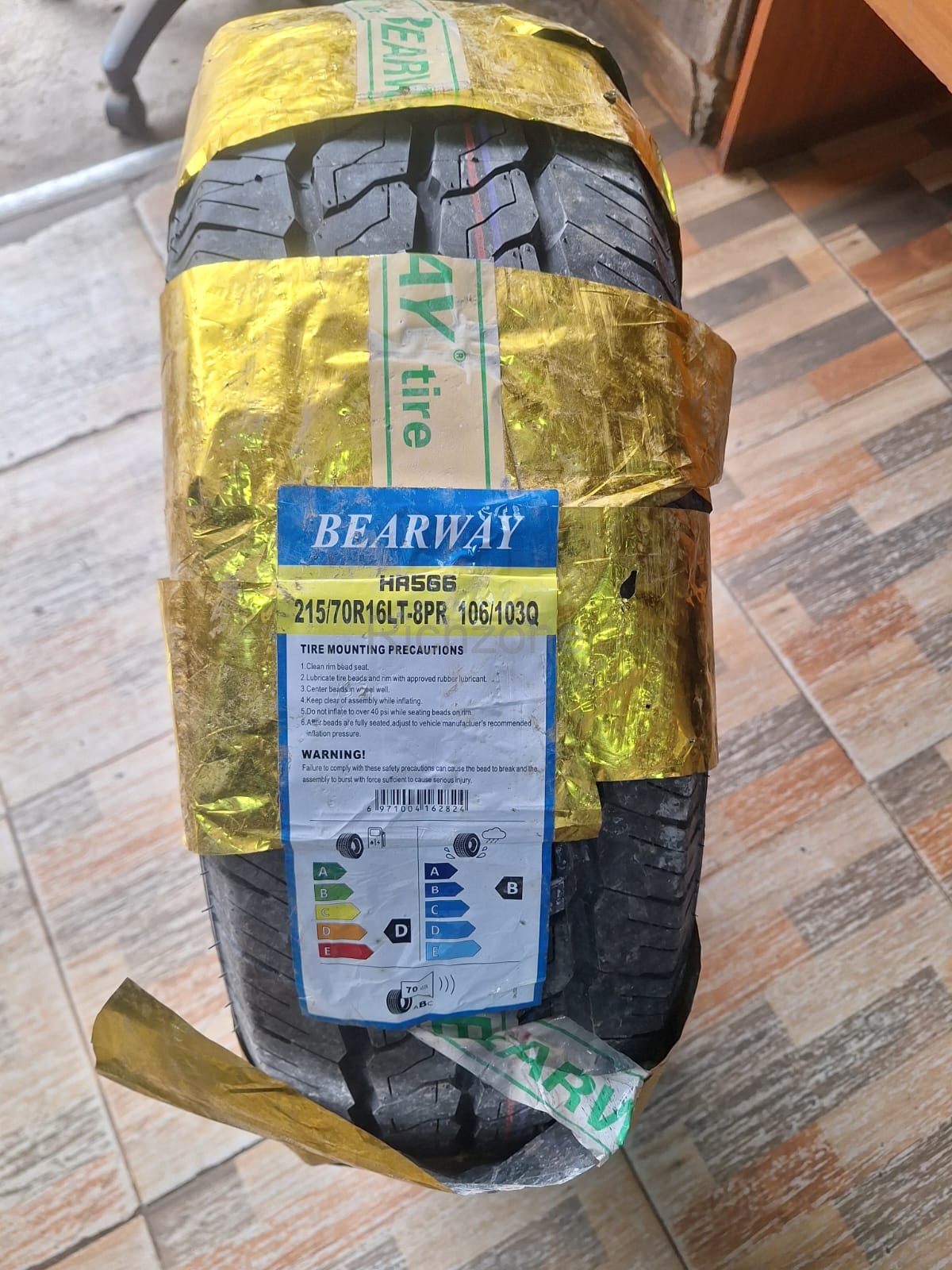 Bearway 215/70R16