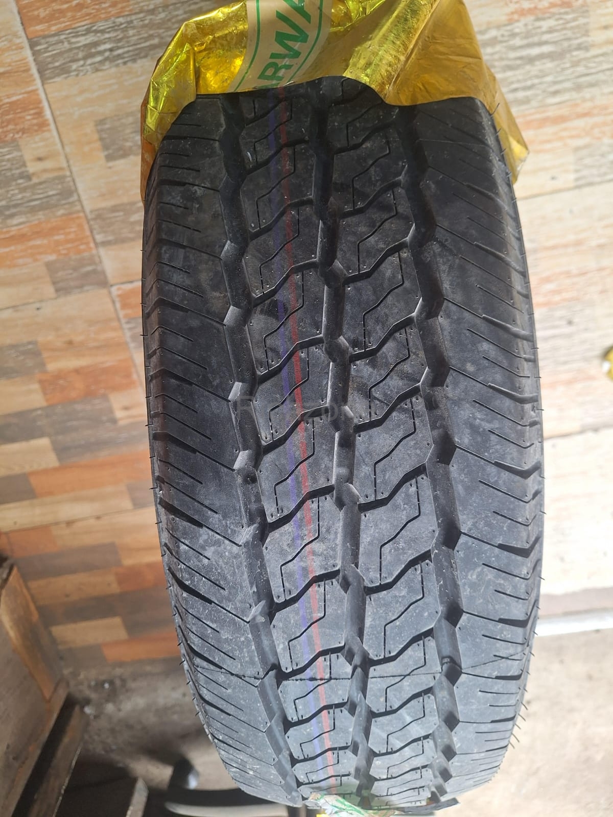 Bearway 215/70R16