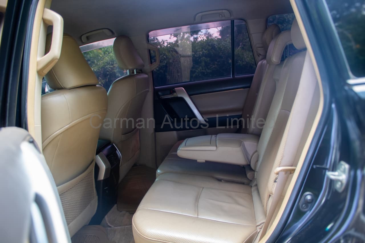 Toyota Land Cruiser Prado 4.0 Petrol TX 2010 Black
