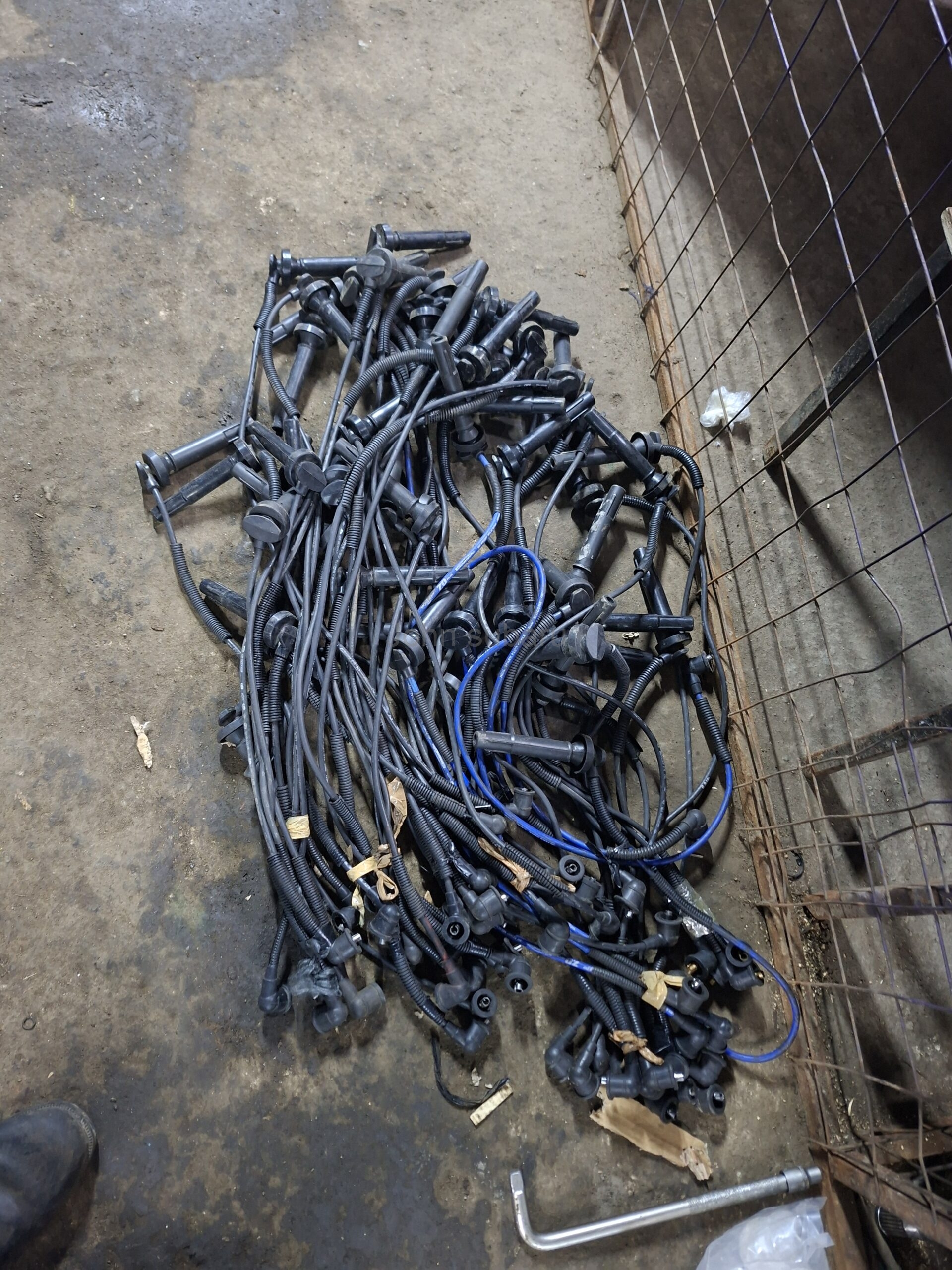 Subaru Leading wires  (spark plug wires)