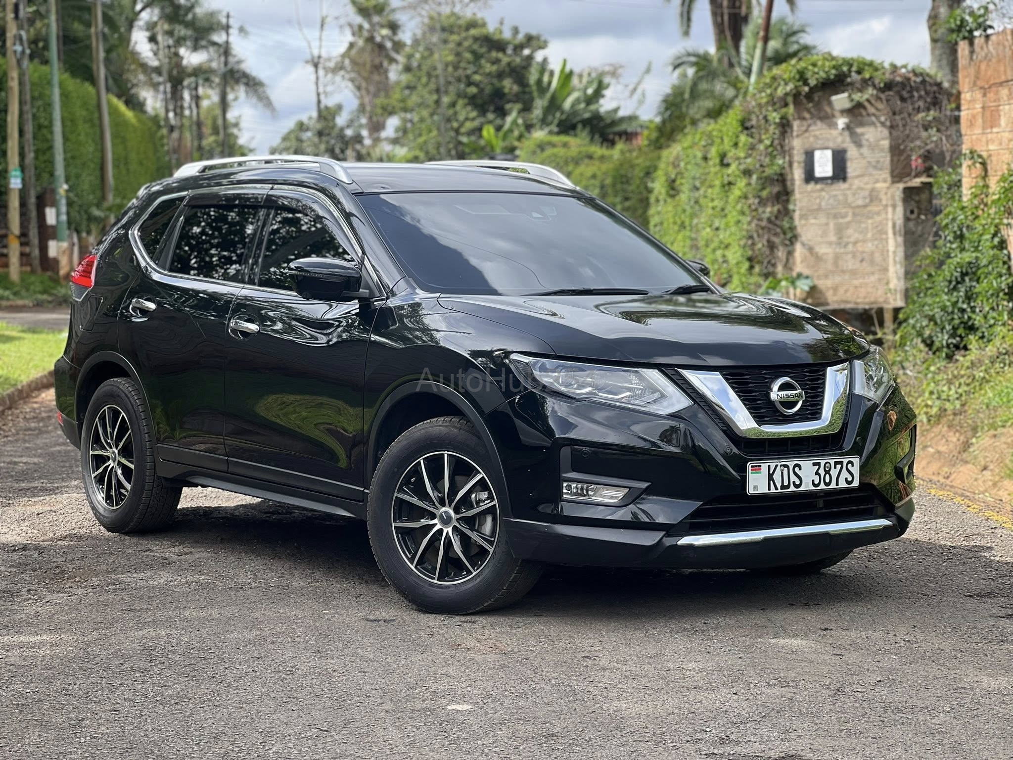 2018 NISSAN X-TRAIL