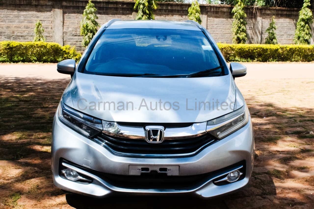 Honda Shuttle 1.5 G 2WD 2015 Silver