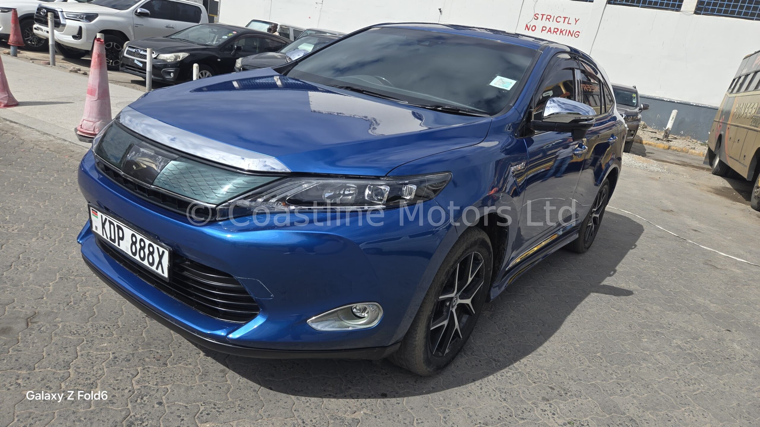 TOYOTA HARRIER