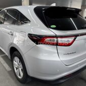 Toyota harrier silver 2019