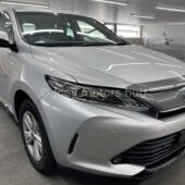Toyota harrier silver 2019