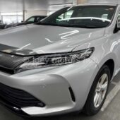 Toyota harrier silver 2019