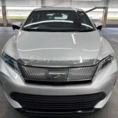 Toyota harrier silver 2019