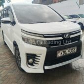 Toyota voxy KDL 2015 2000cc