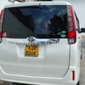 Toyota voxy KDL 2015 2000cc