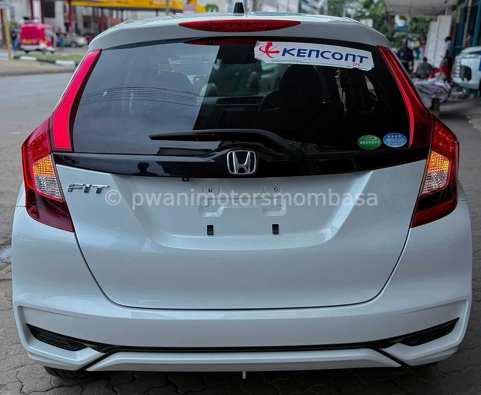 HONDA FIT NON HYBRID