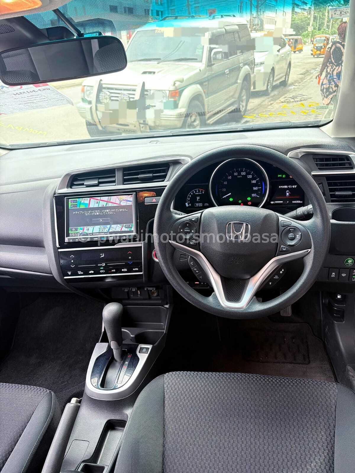 HONDA FIT NON HYBRID