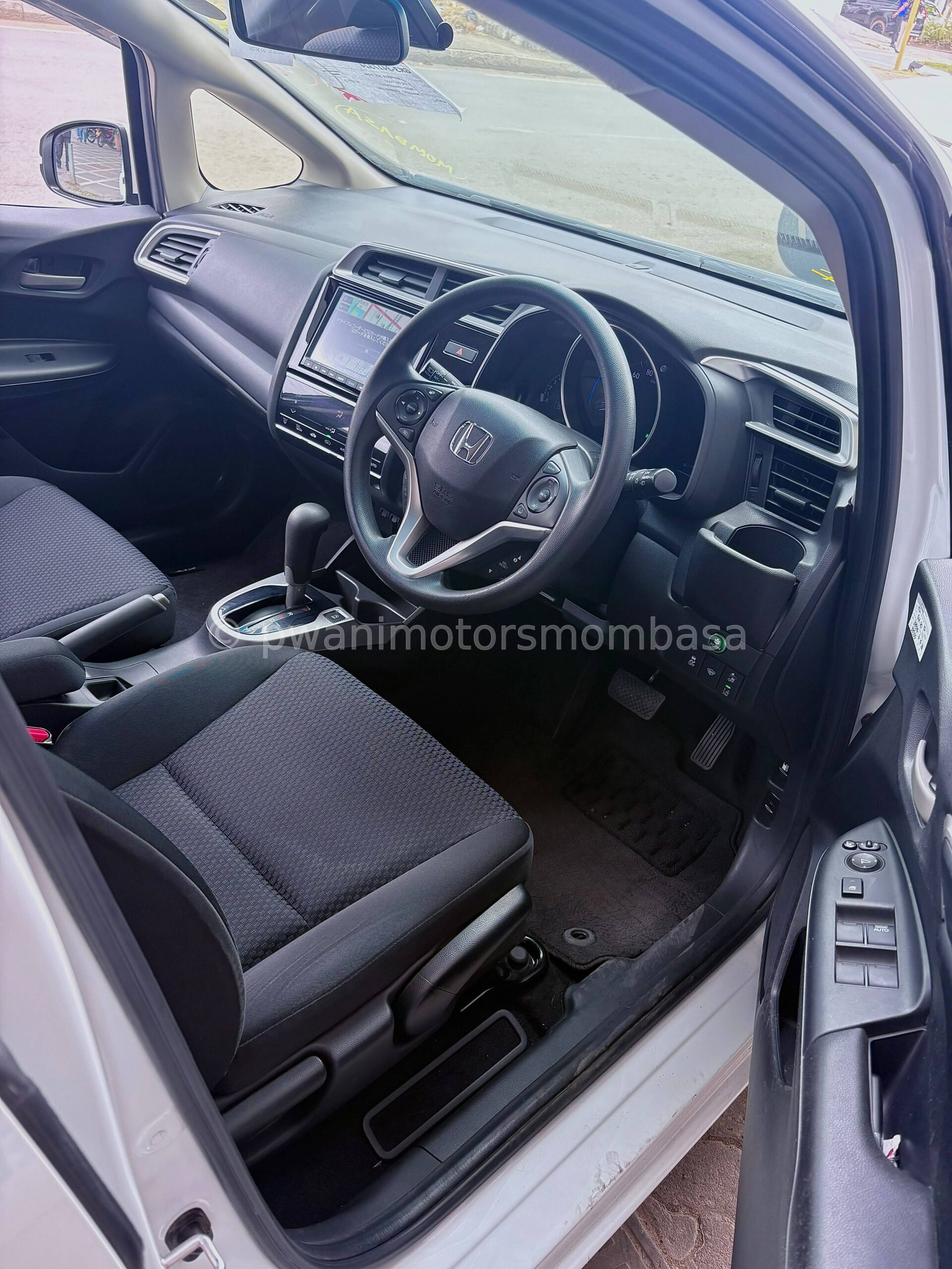 HONDA FIT NON HYBRID