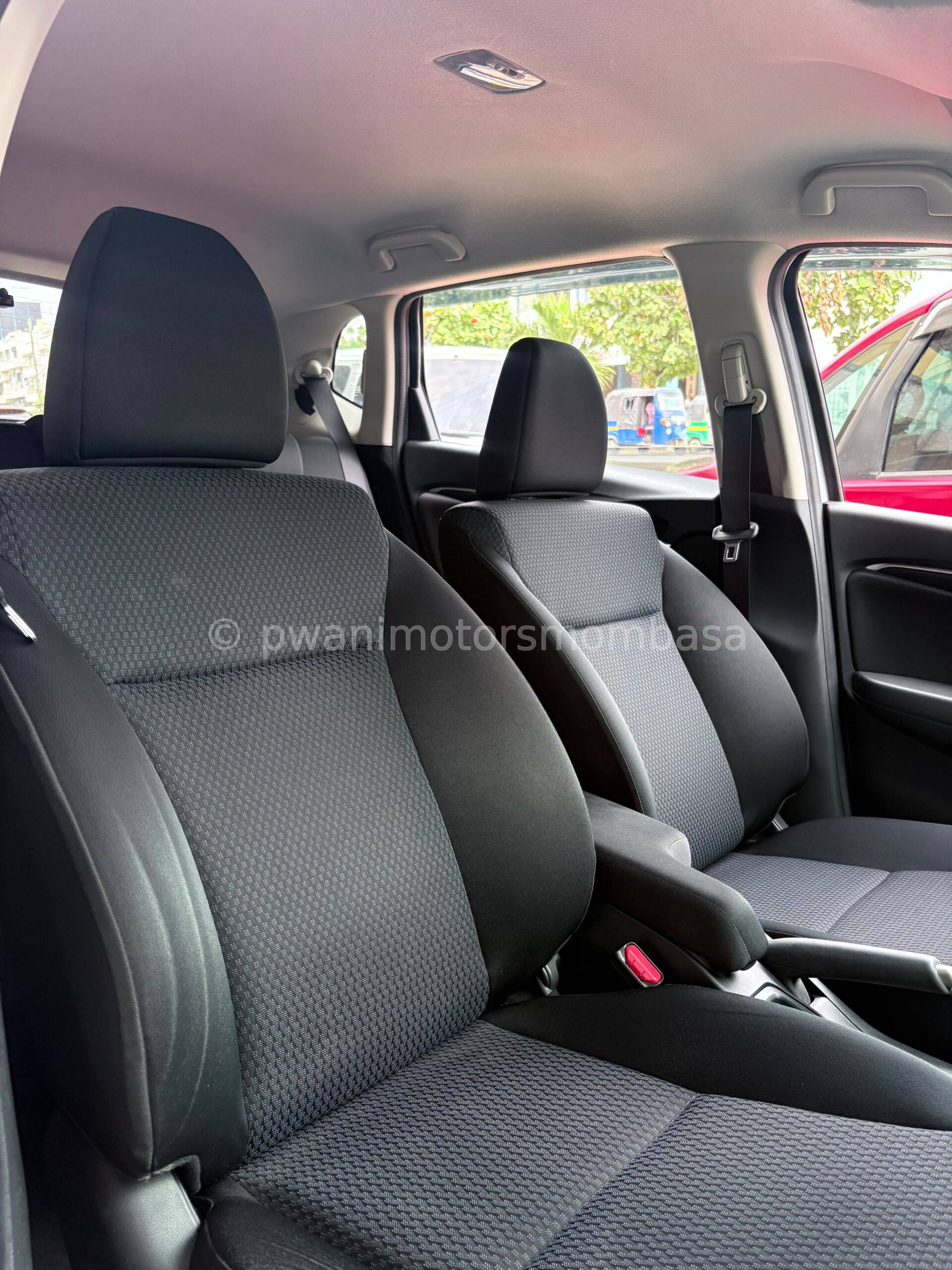 HONDA FIT NON HYBRID