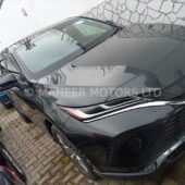 Toyota Harrier New Shape 2020 | 2000CC | Auto | Black | 95,000 KM