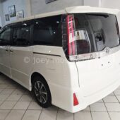 Toyota Noah Wxb