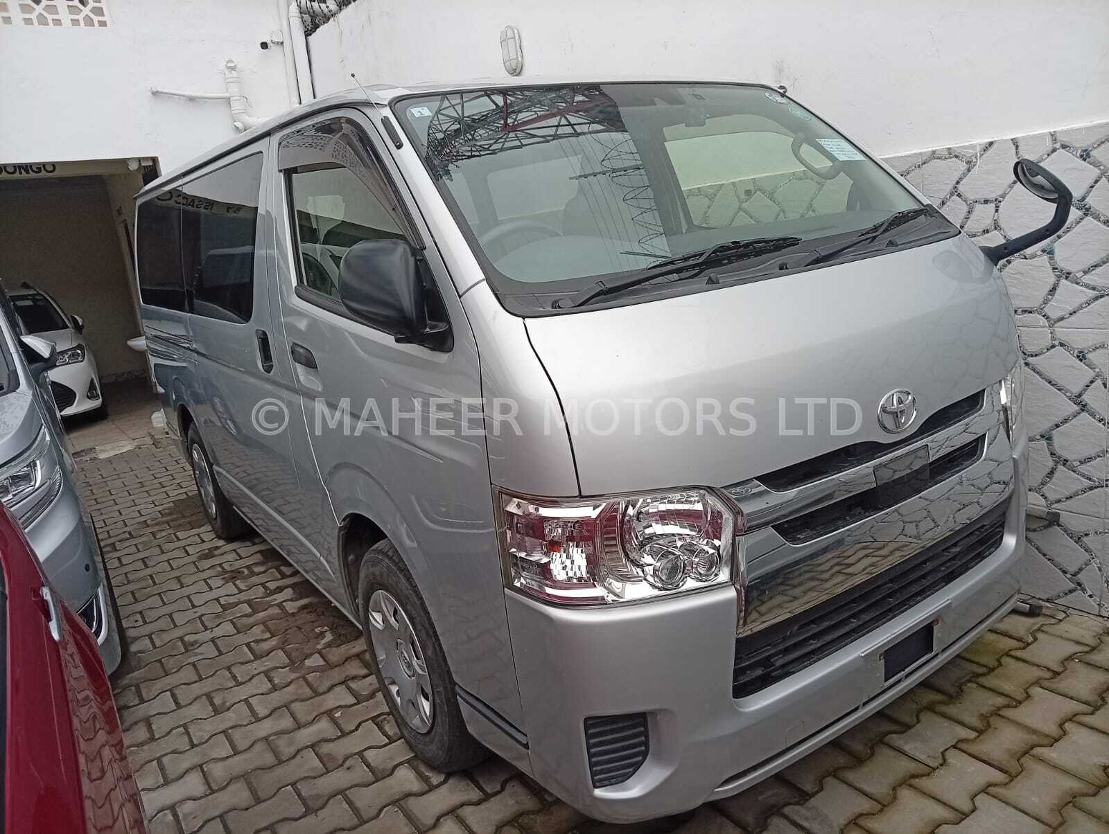 2019 Toyota Hiace 2.8L Turbo Diesel Auto | Silver