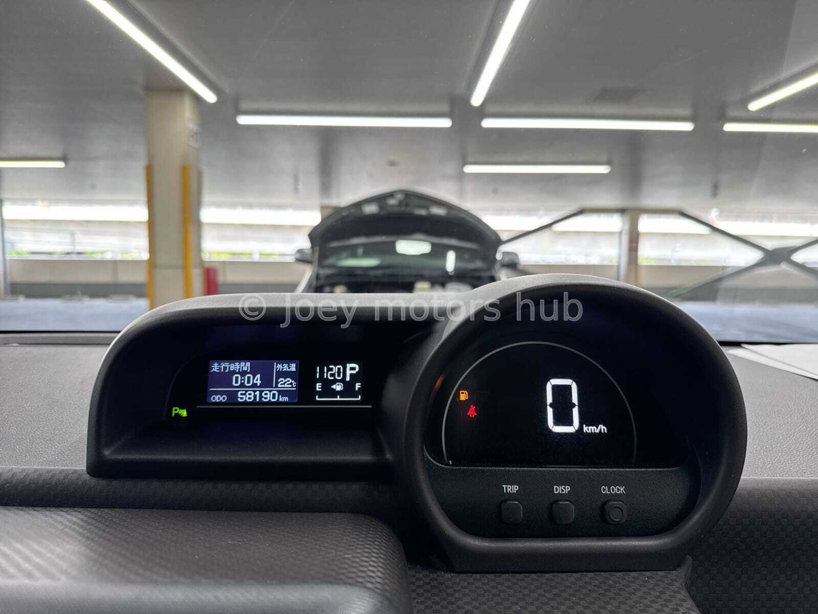 Toyota Porte Silver