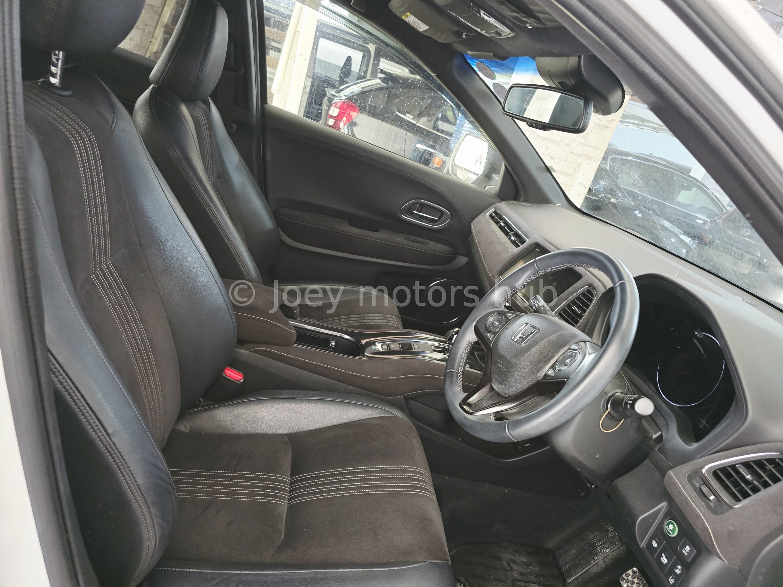 Honda Vezel Hybrid RS