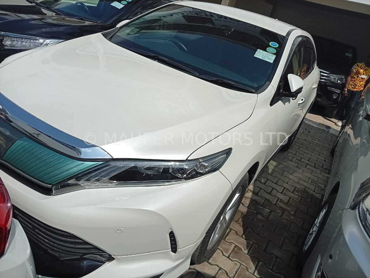 Toyota Harrier 2.0L | White | 46,000 KM | Premium SUV