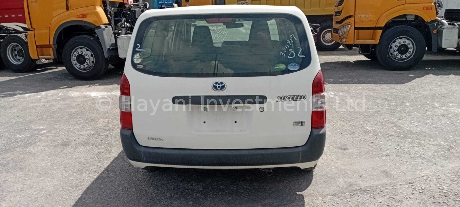 Toyota Probox Hybrid 2019
