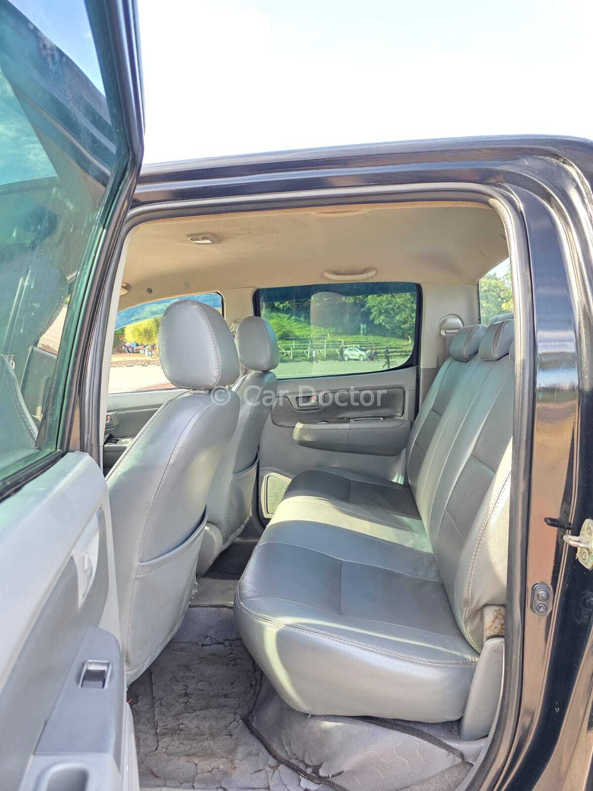 Toyota Hilux double cab 3000 cc D4D diesel
