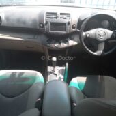 Toyota vanguard silver.. leather seats