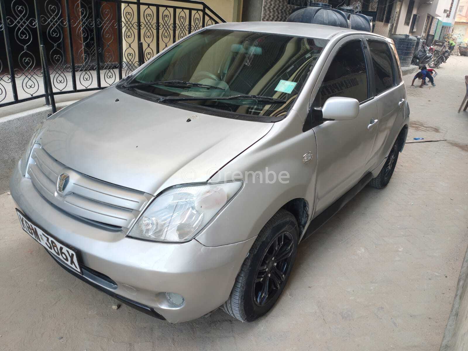 Cool Toyota IST for Sale