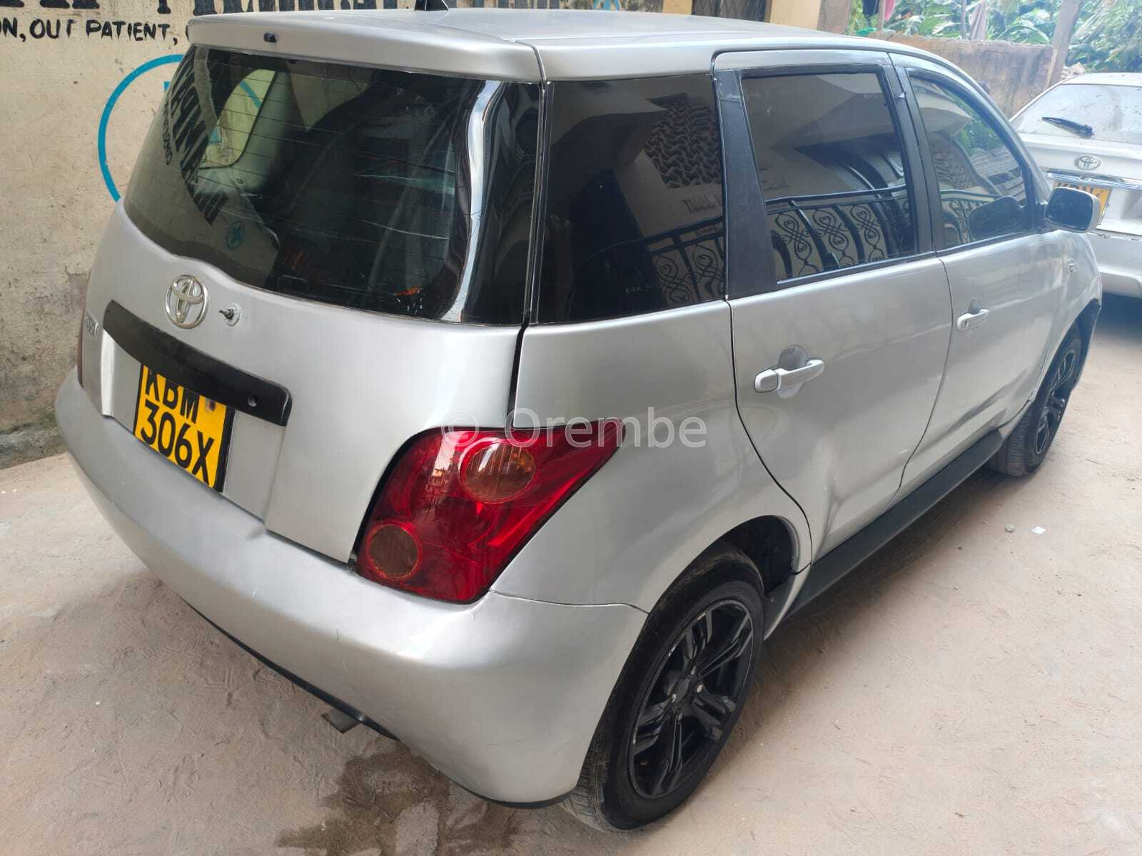 Cool Toyota IST for Sale