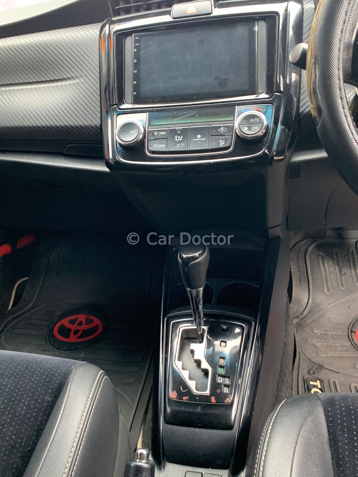 Toyota Fielder wxb ..2 wd.. leather seats