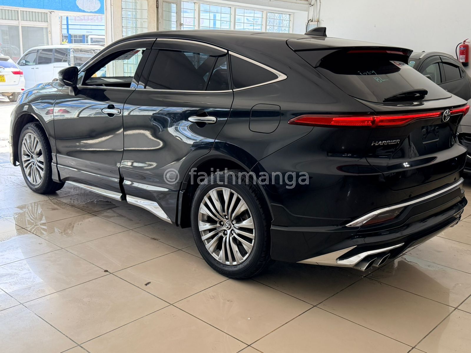 TOYOTA HARRIER 2020 MODEL WITH MOONROOF