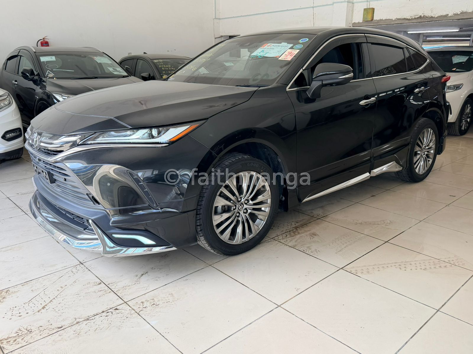 TOYOTA HARRIER 2020 MODEL WITH MOONROOF